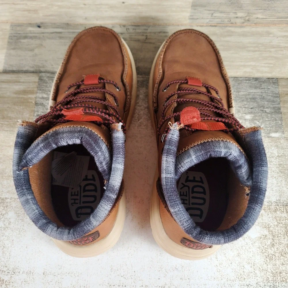 Hey Dude Bradley Classic Mens Boots Sz 8 Cognac Leather Round Moc Toe Lace Up